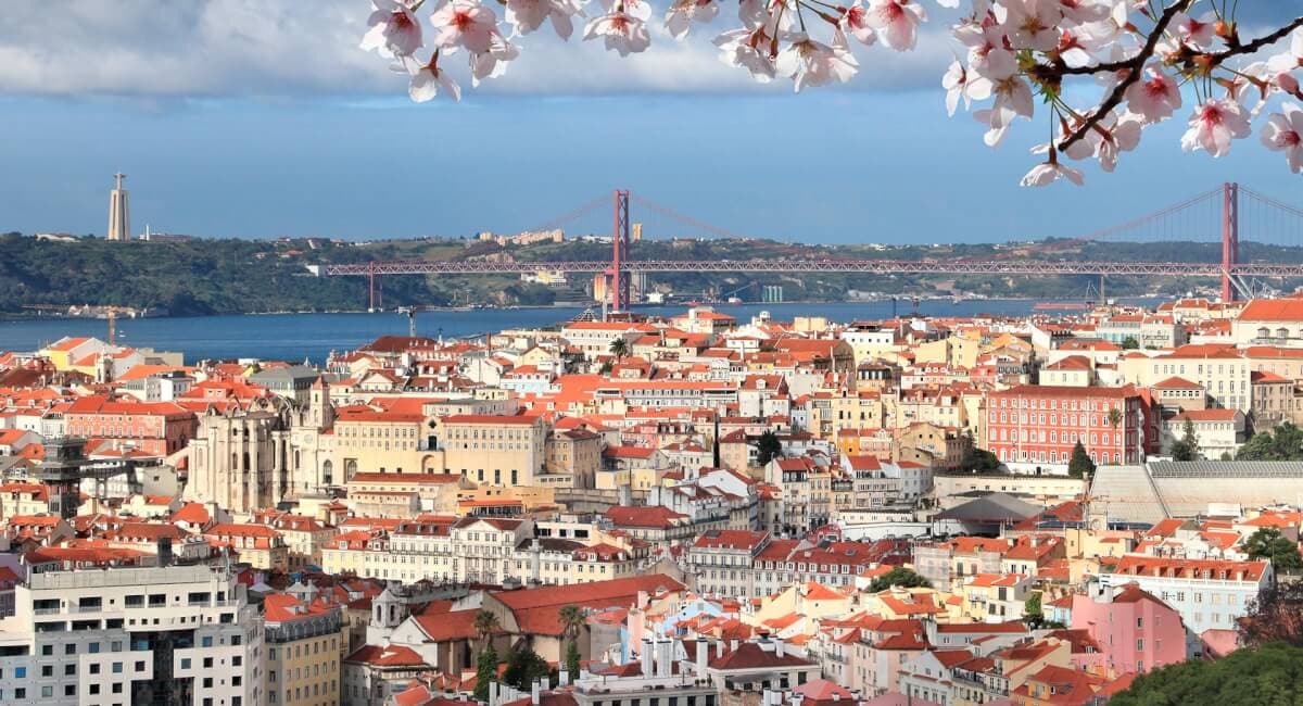 Spring in Portugal: Warm Days & Active Lives